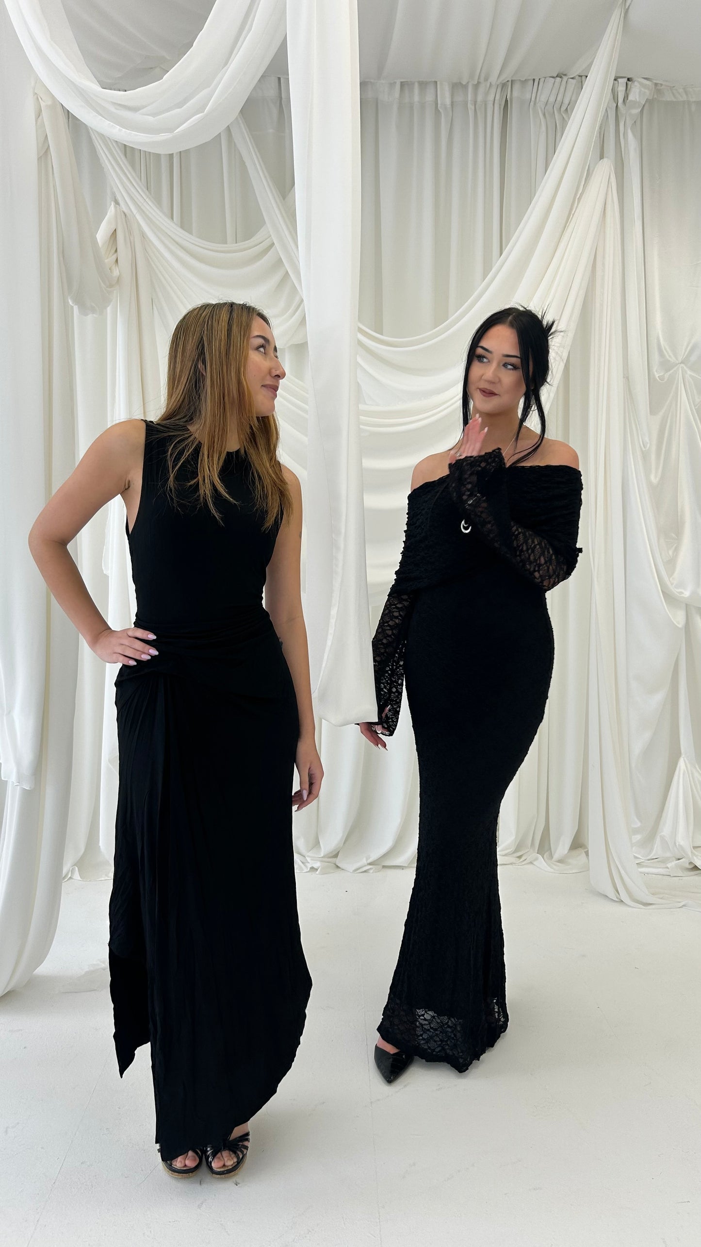 THE AMORE - Bardot Lace Longsleeve Maxi Dress